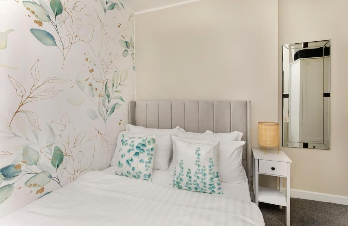 The Dodsworth Modern 4 Bedroom House, Sleeps 8 York Exterior foto